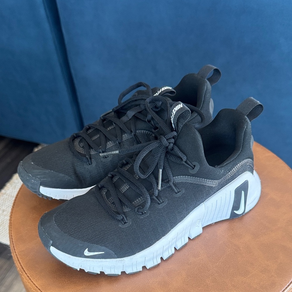 Nike Women's Free Metcon 6 Training Shoes Size: 6.5 - Picture 3 of 6